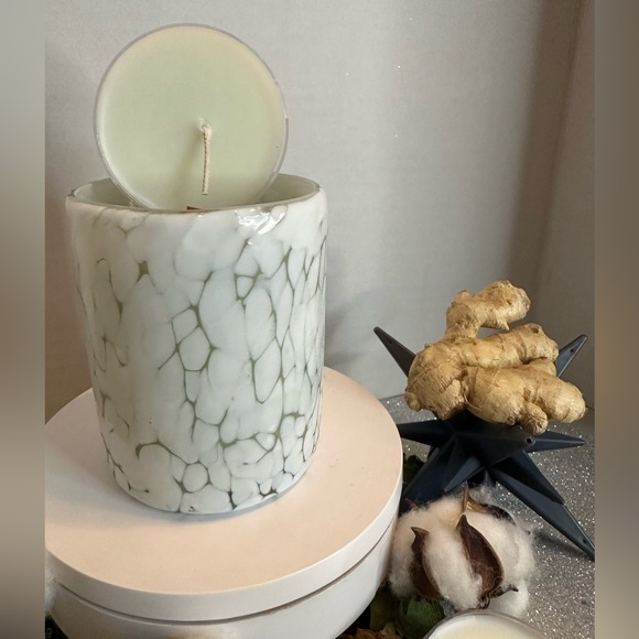 COTTON IRIS & GINGER, @SCENT_UNLEASHED LUXURY HAND POURED SCENTED CANDLES - Picture 4 of 6